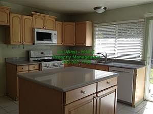 2nd image of 392 Avenida Manzanos