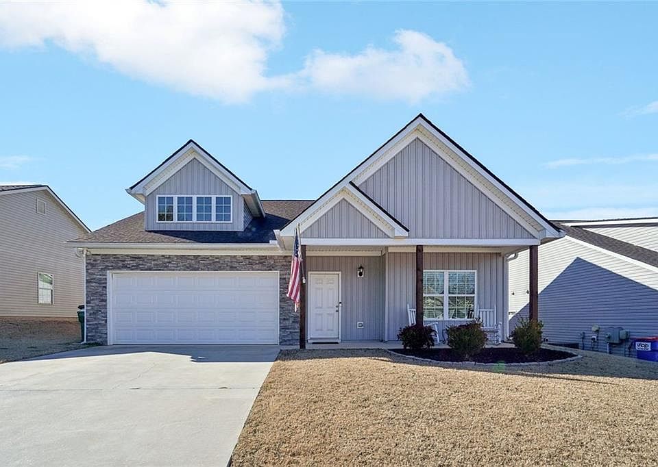 1st image of 329 Highland Pointe Dr