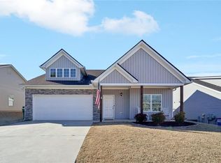 329 Highland Pointe Dr, Alto, GA 30510