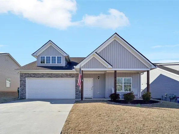 329 Highland Pointe Dr, Alto, GA 30510