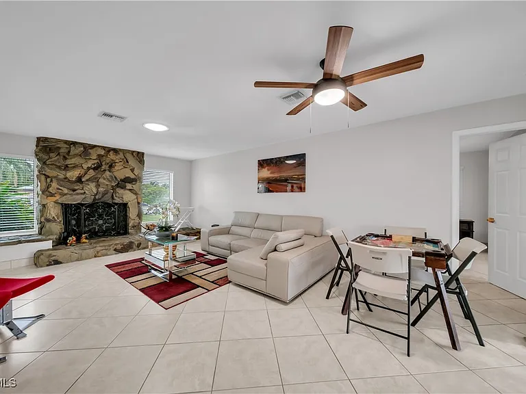 3746 SE 1st Pl — Photo 9
