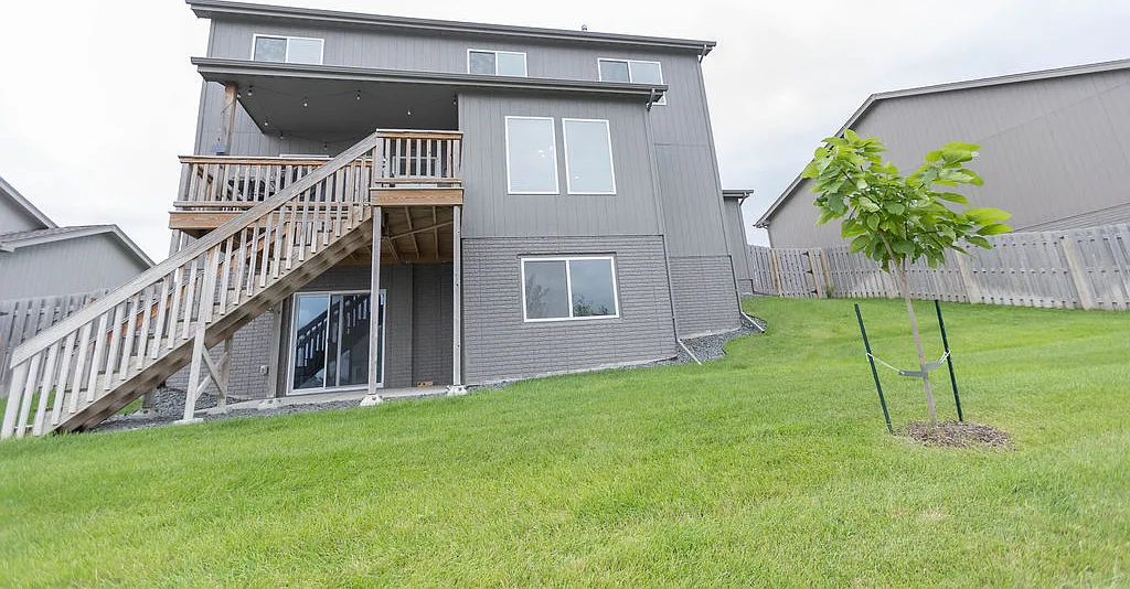 4 bed, 2133 sqft, $3,000 — Photo 4