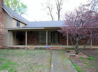 2821 Youngwood Rd, Little Rock, AR 72207