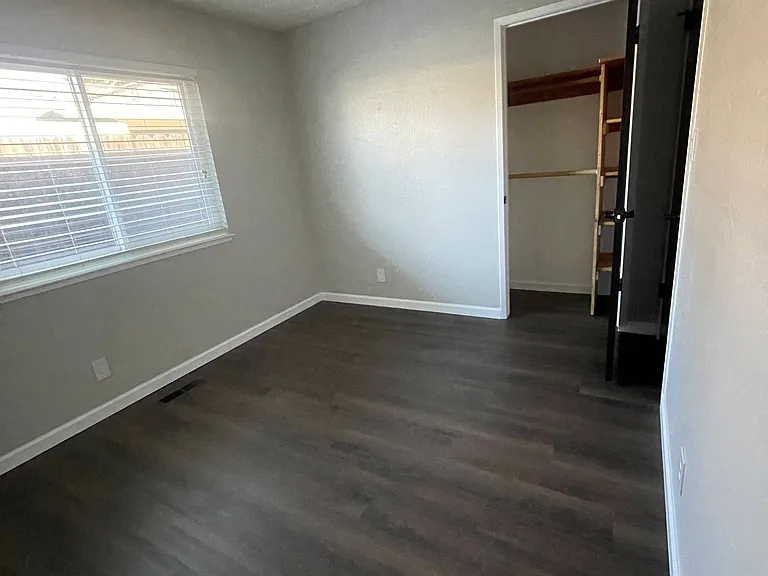 1140 Lake Home Dr — Photo 21