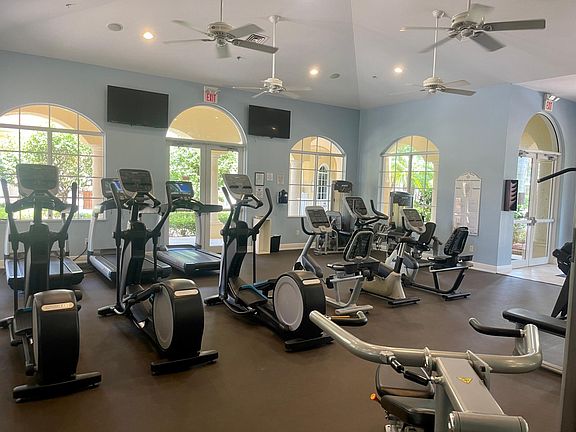 3rd image of 5953 Tarpon Gardens Cir APT 102
