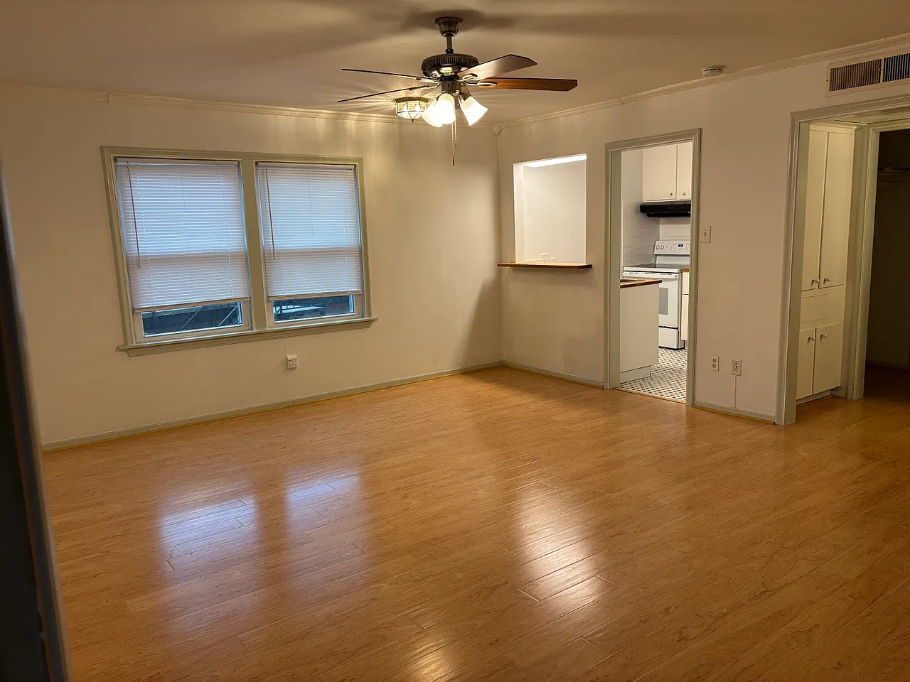 Studio, 500 sqft, $800 — Photo 2