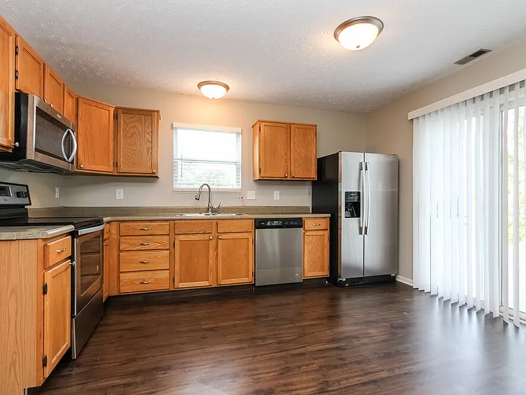 5885 Gadsen Dr — Photo 5