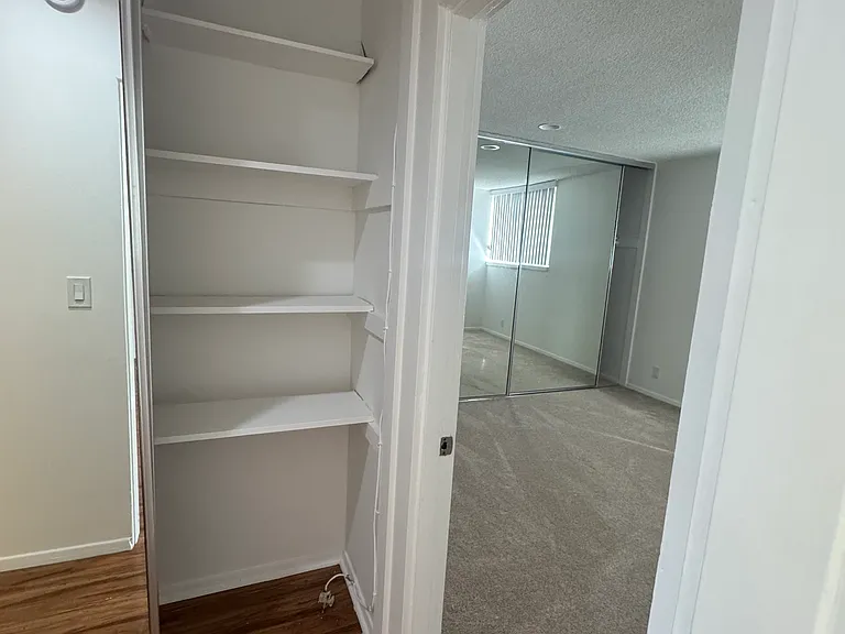 1307 Barry Ave — Photo 7