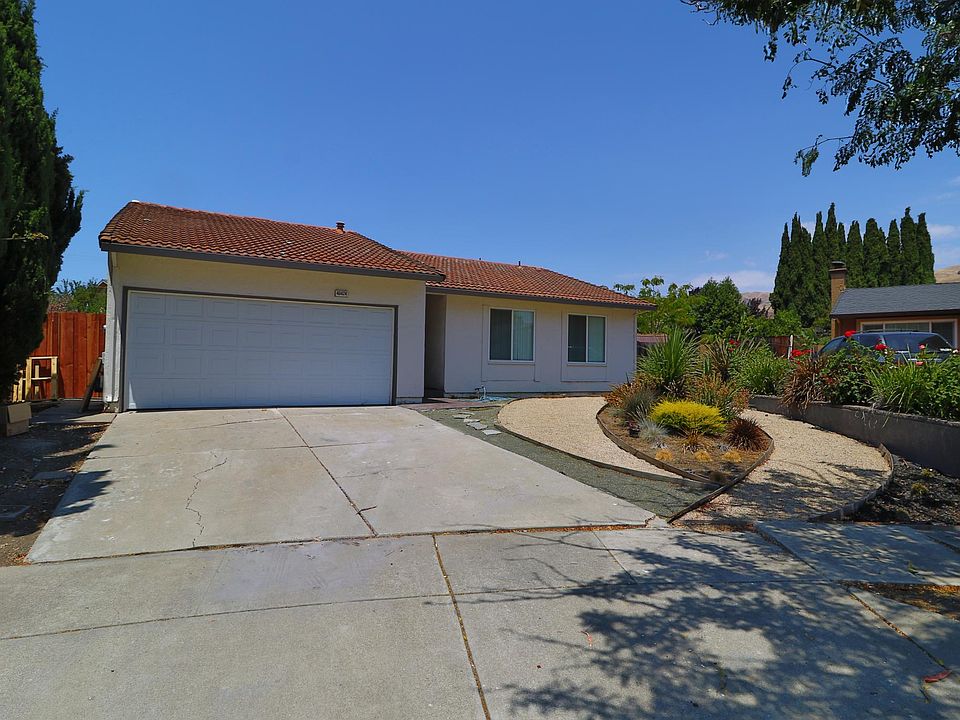1st image of 48424 Cereus Ct