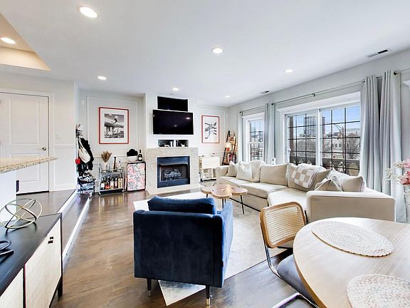 5th image of 1402 W Grand Ave Unit 3