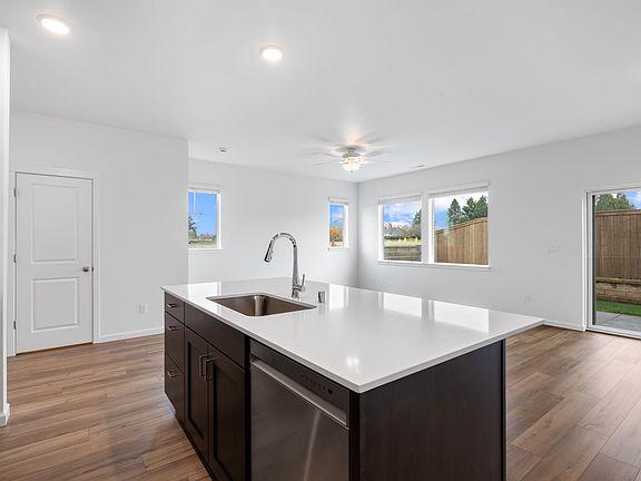 2nd image of 1507 NE 185th Ave