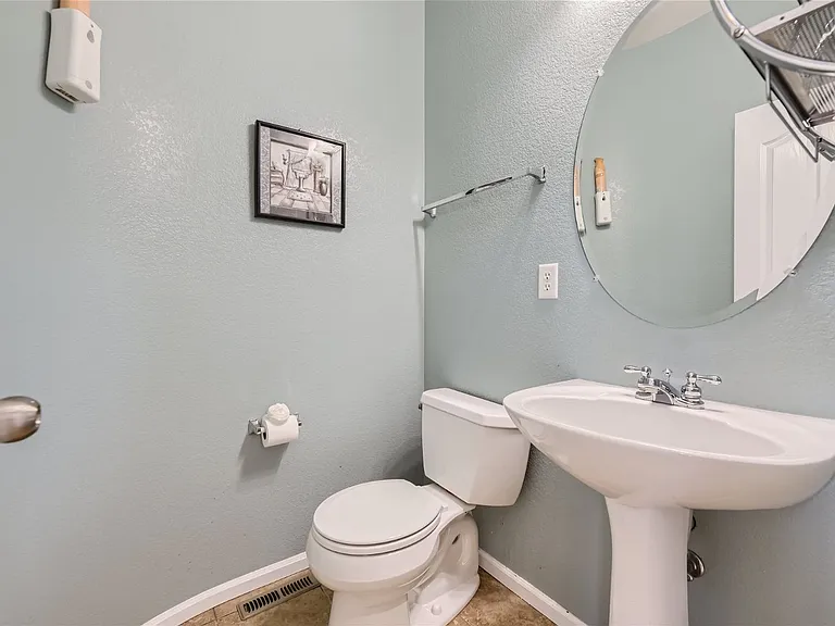 10679 Cedarcrest Cir — Photo 12