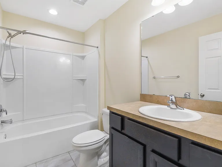266 Moultrie Village Ln — Photo 5