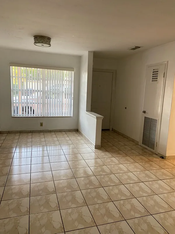 3 bed, 1900 sqft, $2,750 — Photo 3