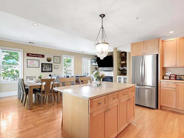 201 K St #4 — Photo 4