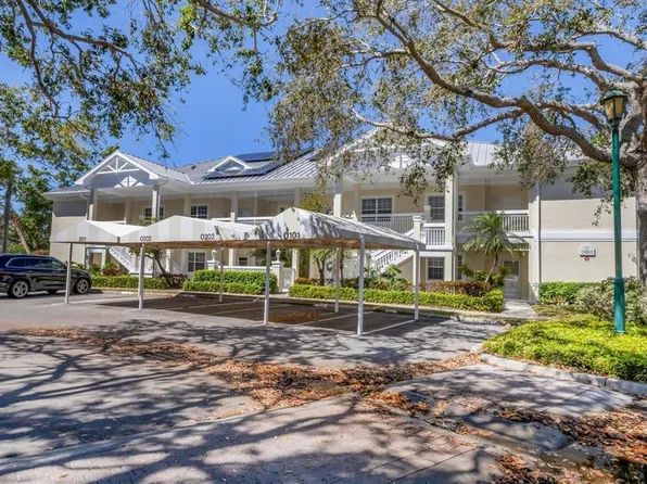 3803 54th Dr W Unit 203, Bradenton, FL 34210