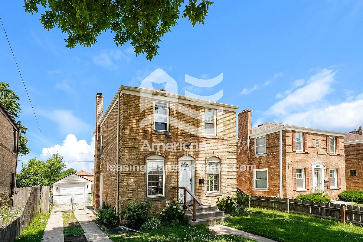 1326598_001_front_view_2.jpg - 2408 Webster St