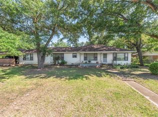 1004 W Main St, Madisonville, TX 77864