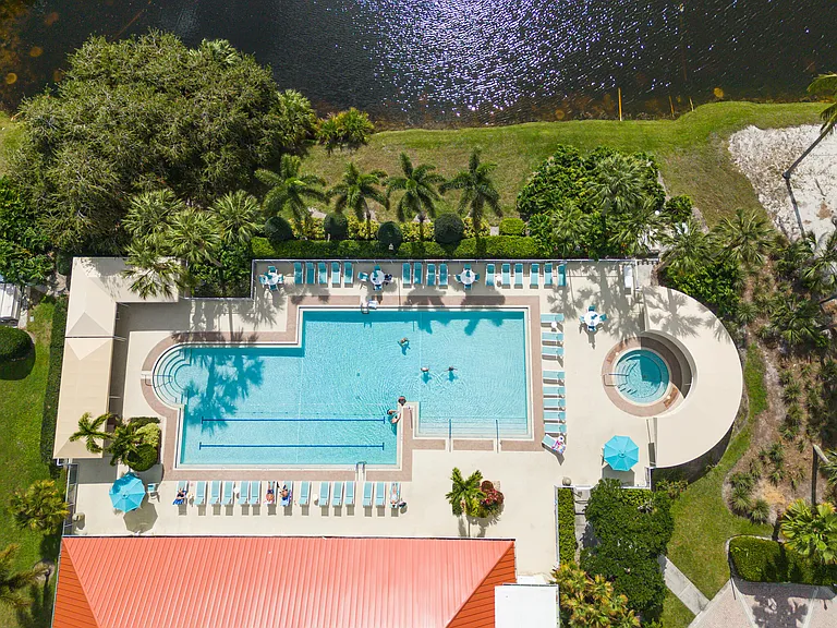 204 NW Zanzibar Pl — Photo 34