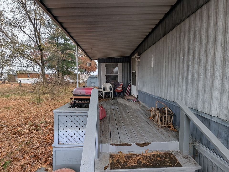 2nd image of 4001 Sandhill Rd #158