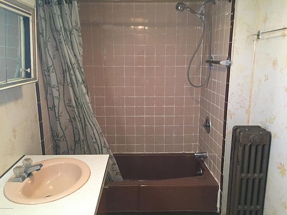 5th image of 101 Hughes St
