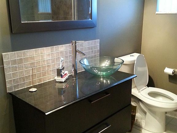 5th image of 1770 NE 191st St #2061
