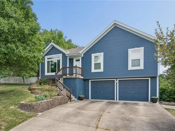 1011 NW 71st Ct, Kansas City, MO 64118