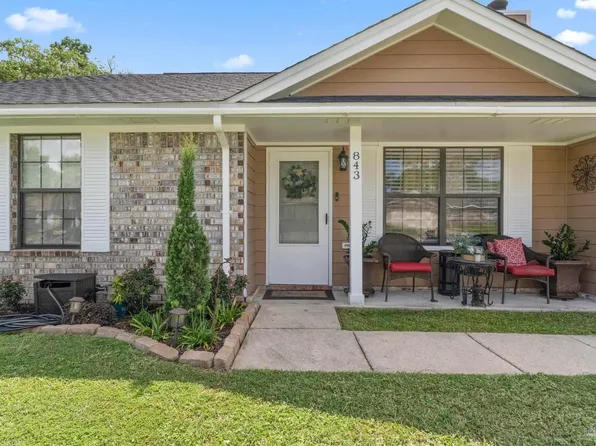 843 Amberway Dr, Pensacola, FL 32506