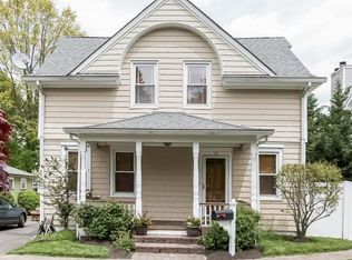 39 Allen St, Rumson, NJ 07760