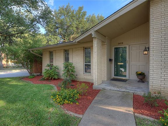 2nd image of 1302 Dogwood Trl