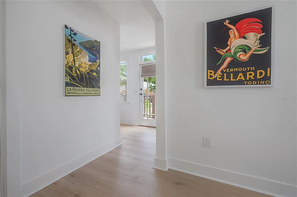 2 bed, 2.0 bath, 1004 sqft, $3,100 — Photo 3
