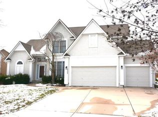 8505 W 142nd St, Overland Park, KS 66223
