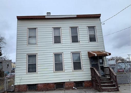 2nd image of 501 1st St