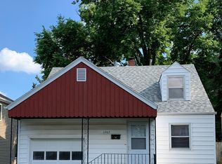 6467 Poppleton Ave, Omaha, NE 68106