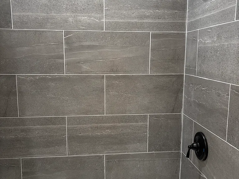 209 S Chapel St — Photo 1