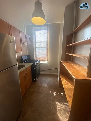 Rented by Fifth & Forever LLC | media 9