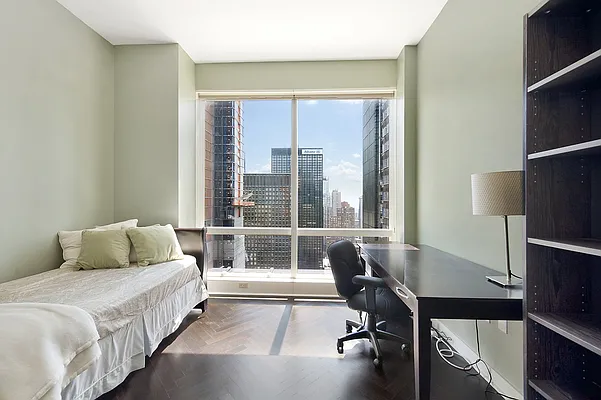 Rented by Nest Seekers International | media 14