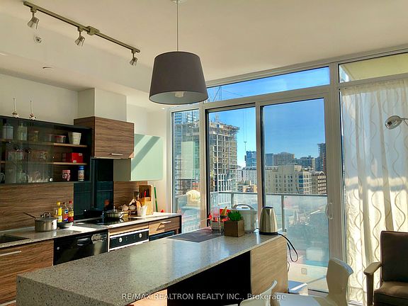 4th image of 75 Saint Nicholas St Unit 1104