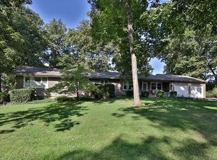 225 Victor Ct, Ballwin, MO 63021