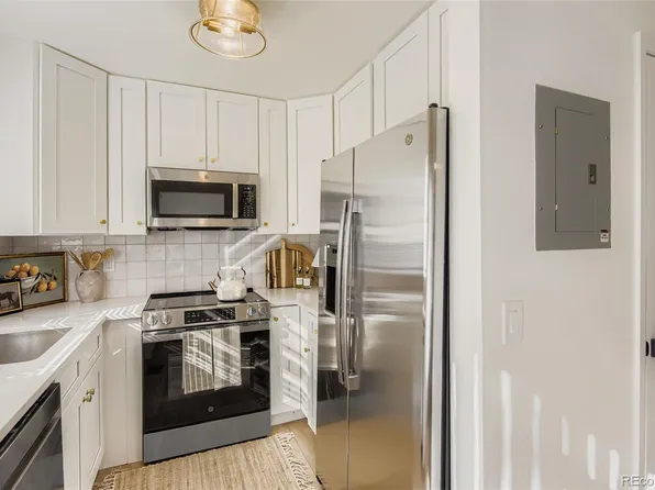 818 Summer Drive, Highlands Ranch, CO 80126