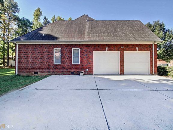 4th image of 311 Trenton Cir