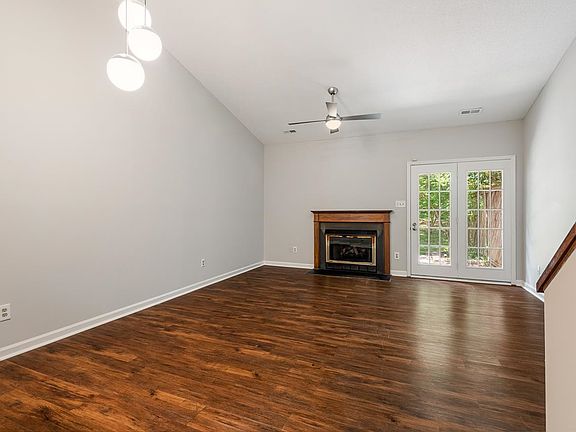 4th image of 88 Stone Hill Ct