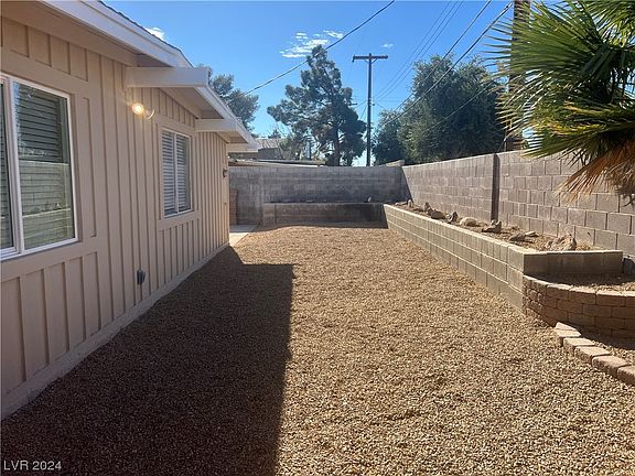 5th image of 1313 Teton St