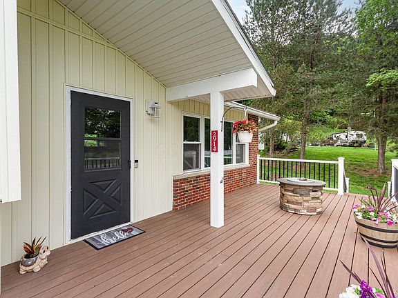3rd image of 2914 Hickory Hill Dr SE