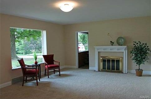 3rd image of 1 Lomond Dr