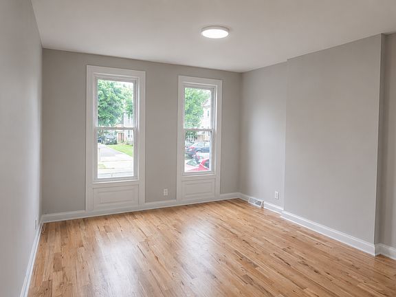 3rd image of 17 Elliott St APT 1