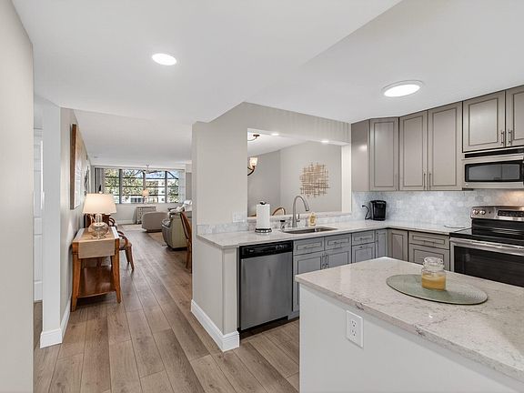 5th image of 15074 Witney Road #204