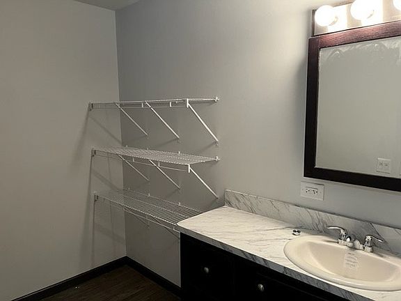 5th image of 11072 Milford Ln #268