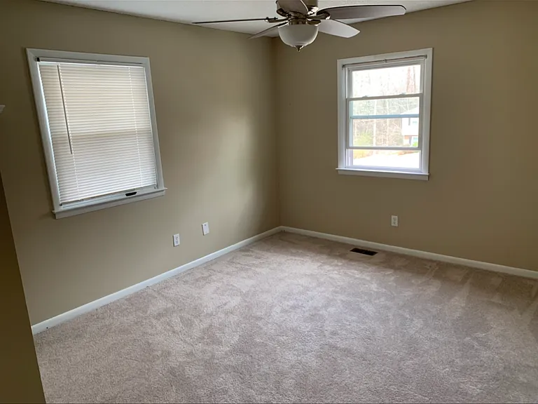 7010 Sorrell Ln — Photo 3