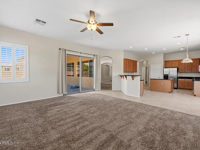 2619 E Hazeltine Way — Photo 10